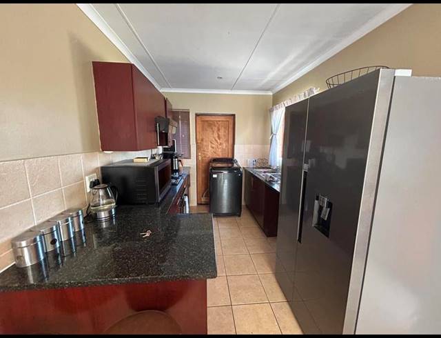 2 BEDROOM TOWNHOUSE FOR SALE IN THE REEDS